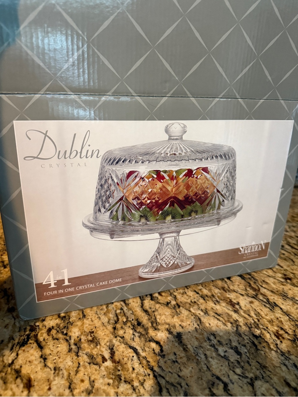 Dublin crystal cake plate dome